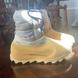 Yeezy Knit Runner Boot